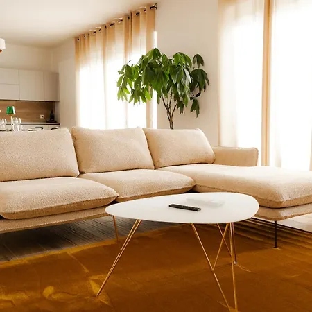 Deluxe Large - Free Parking Apartment Lugano